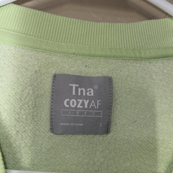 Aritzia tna cozy AF fleece long sleeve oversized sweatshirt crop top - Picture 2 of 4